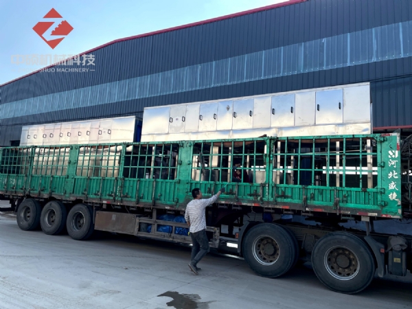 韶關(guān)噸桶清洗機試機實拍，全自動噸桶清洗設(shè)備，中碩非標定制各類清洗設(shè)備